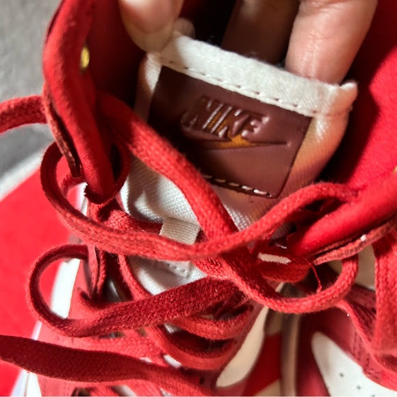 Nike high tops brand new with box and NWT - Picture 5 of 6